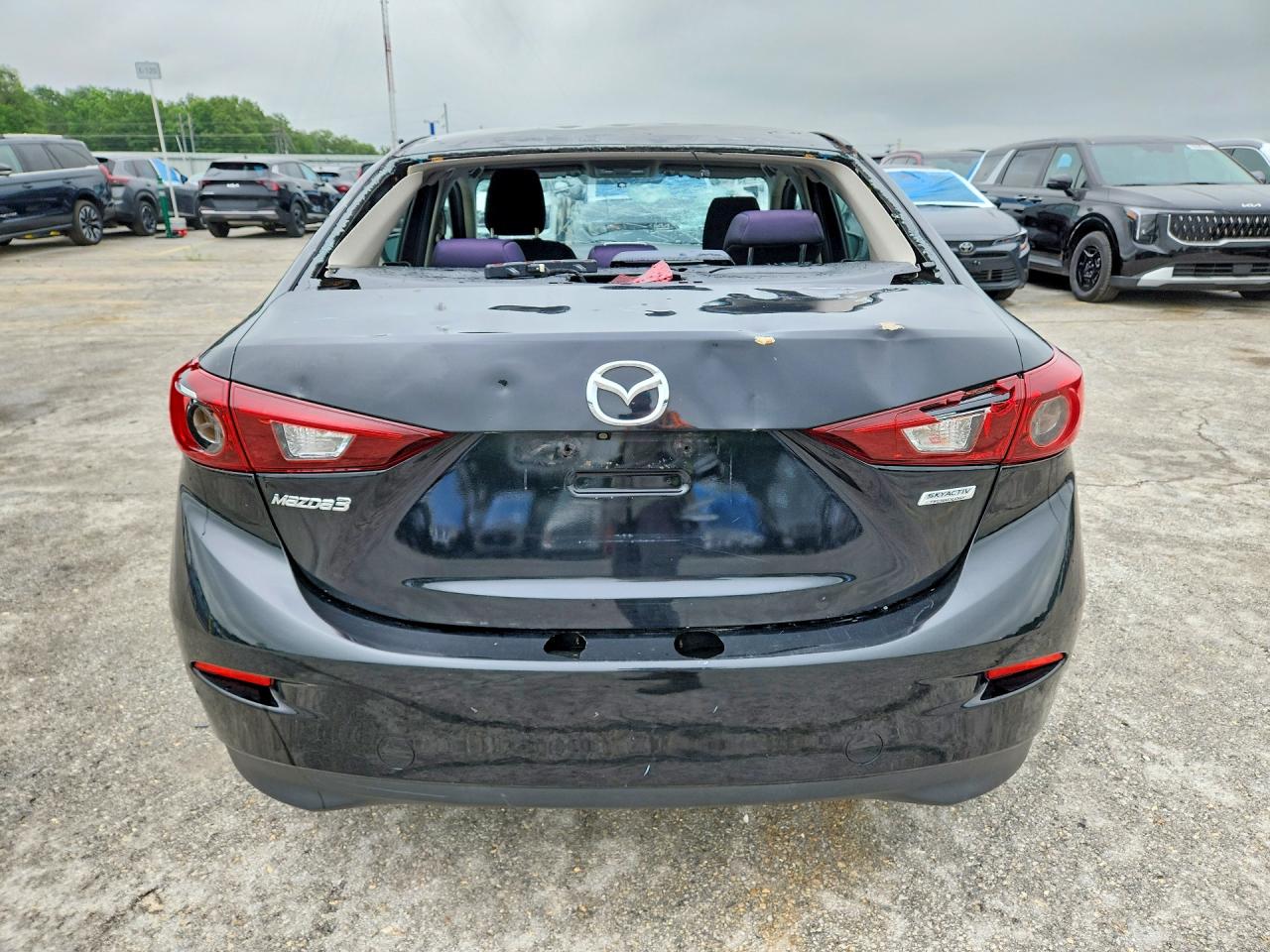 2016 MAZDA 3 SV/Base