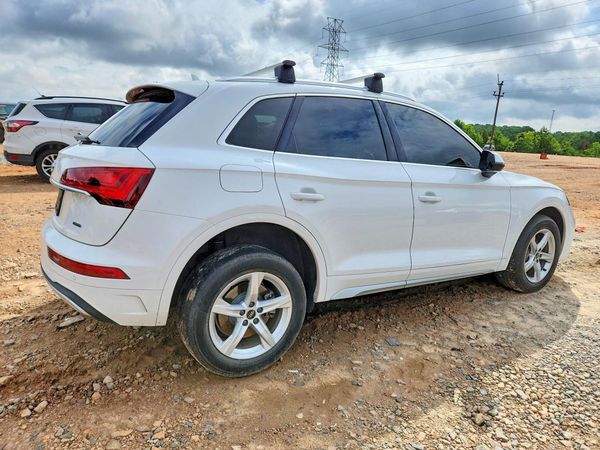 2021 AUDI Q5 quattro Premium