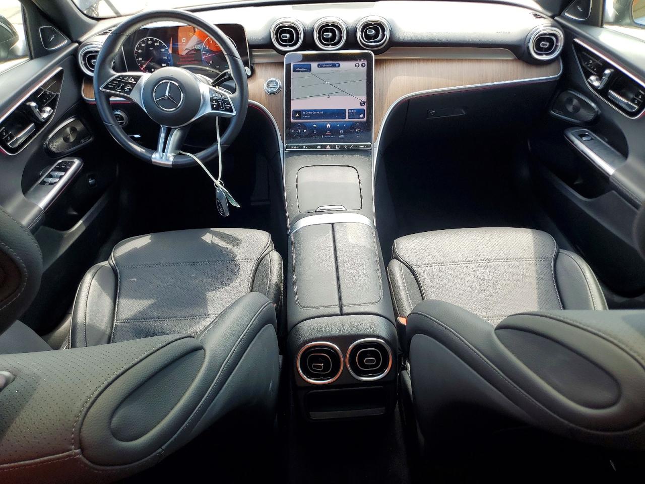 2024 MERCEDES-BENZ C C300