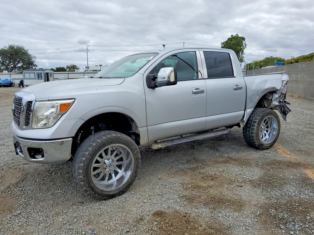 2018 NISSAN TITAN