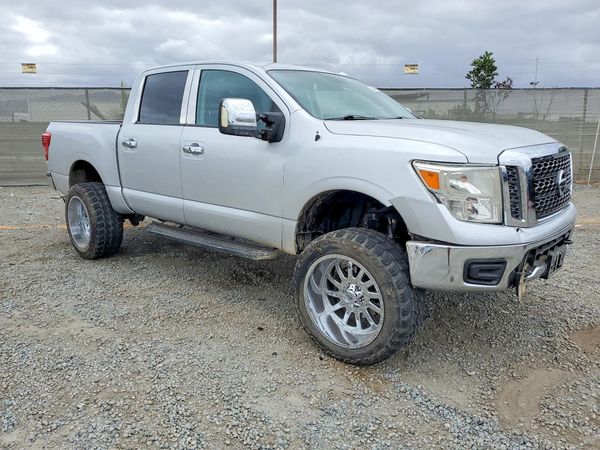 2018 NISSAN TITAN