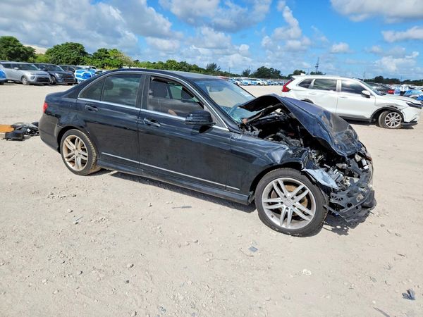 2014 MERCEDES-BENZ C C250