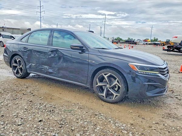 2021 VOLKSWAGEN PASSAT