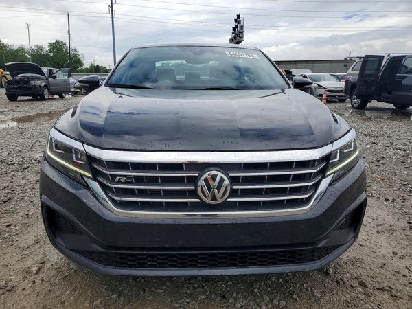 2021 VOLKSWAGEN PASSAT