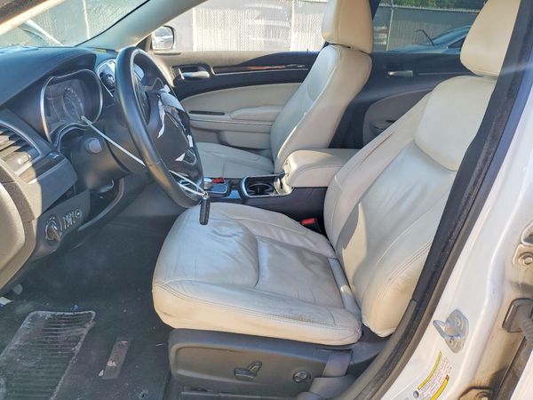 2017 CHRYSLER 300