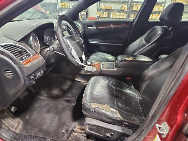 2013 CHRYSLER 300 Base/Limited