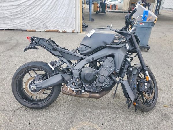 2025 YAMAHA MT09 C