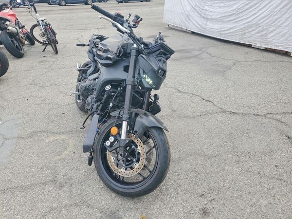 2025 YAMAHA MT09 C