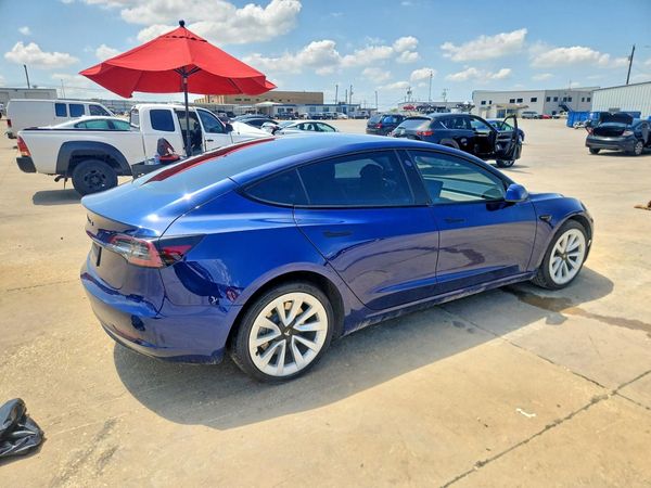 2022 TESLA MODEL 3
