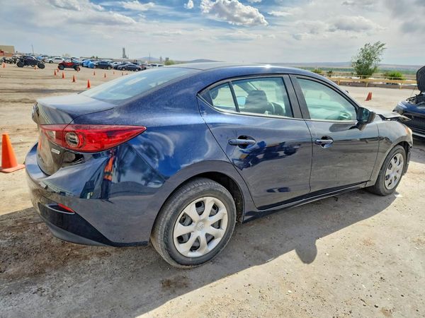 2015 MAZDA 3 SV/Base