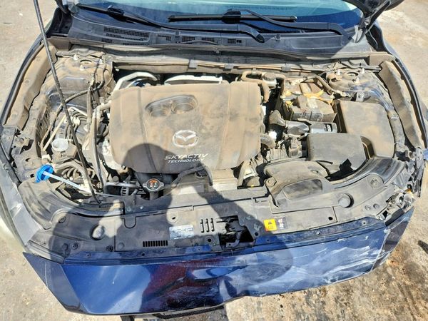 2015 MAZDA 3 SV/Base