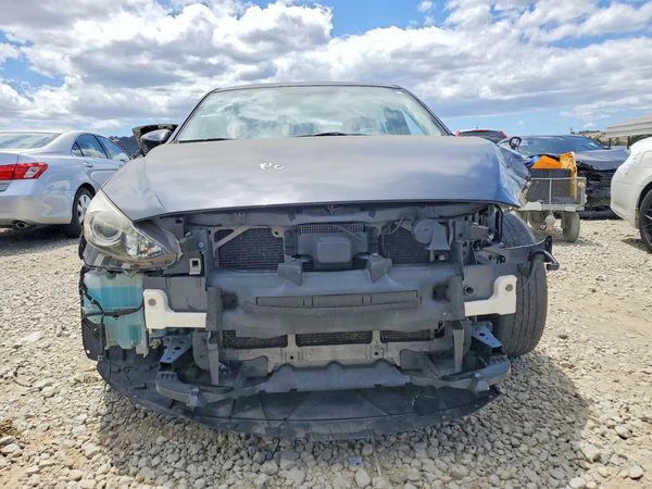 2016 MAZDA 3 SV/Base