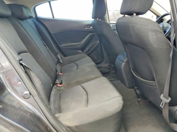 2016 MAZDA 3 SV/Base