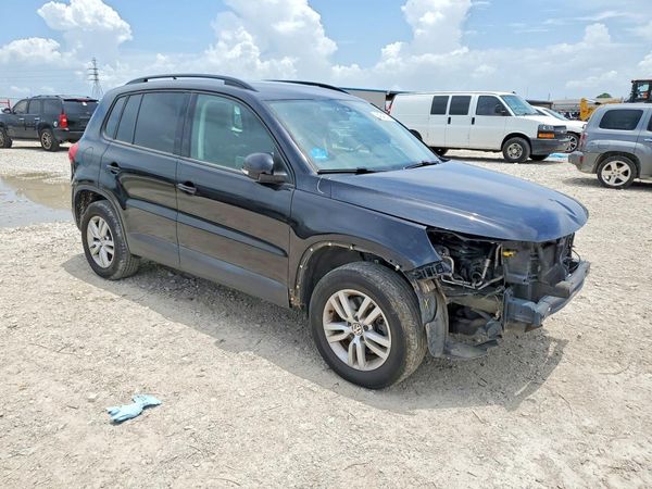 2017 VOLKSWAGEN TIGUAN S, Limited