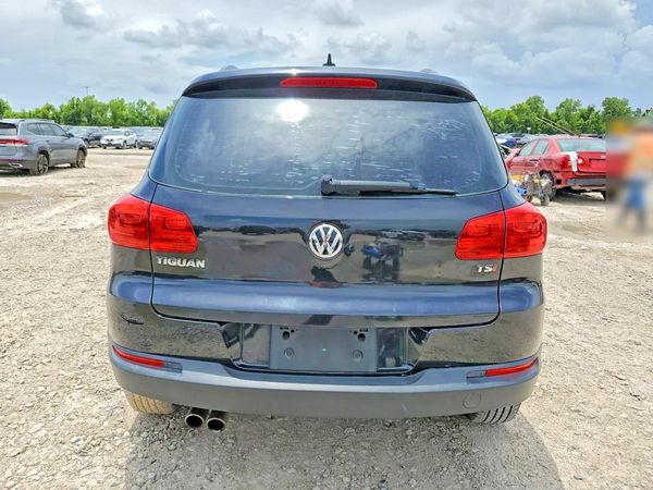 2017 VOLKSWAGEN TIGUAN S, Limited