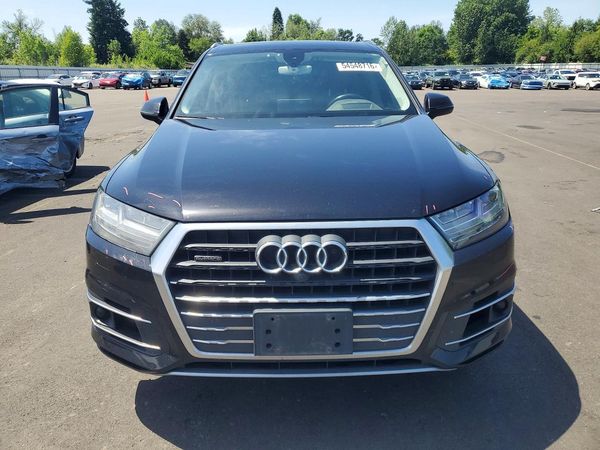 2017 AUDI Q7 quattro Prestige
