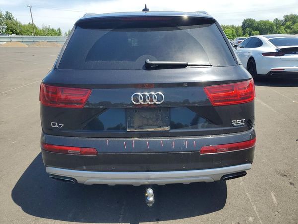 2017 AUDI Q7 quattro Prestige