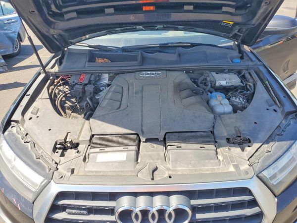 2017 AUDI Q7 quattro Prestige