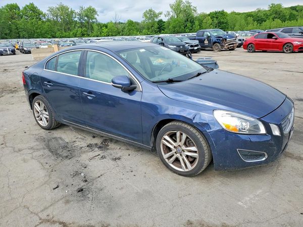 2013 VOLVO S60