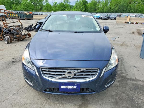 2013 VOLVO S60