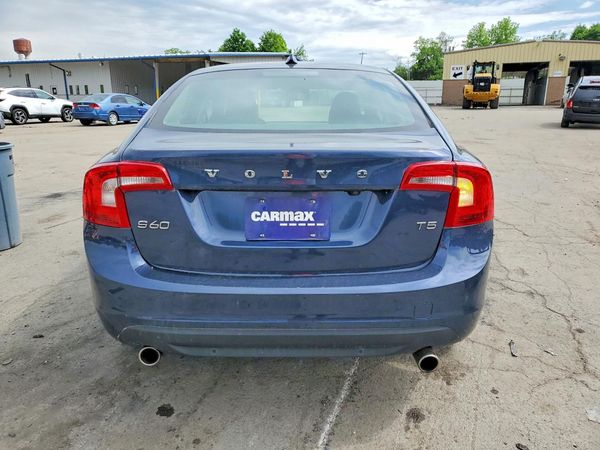 2013 VOLVO S60