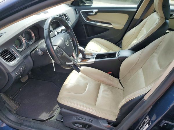 2013 VOLVO S60