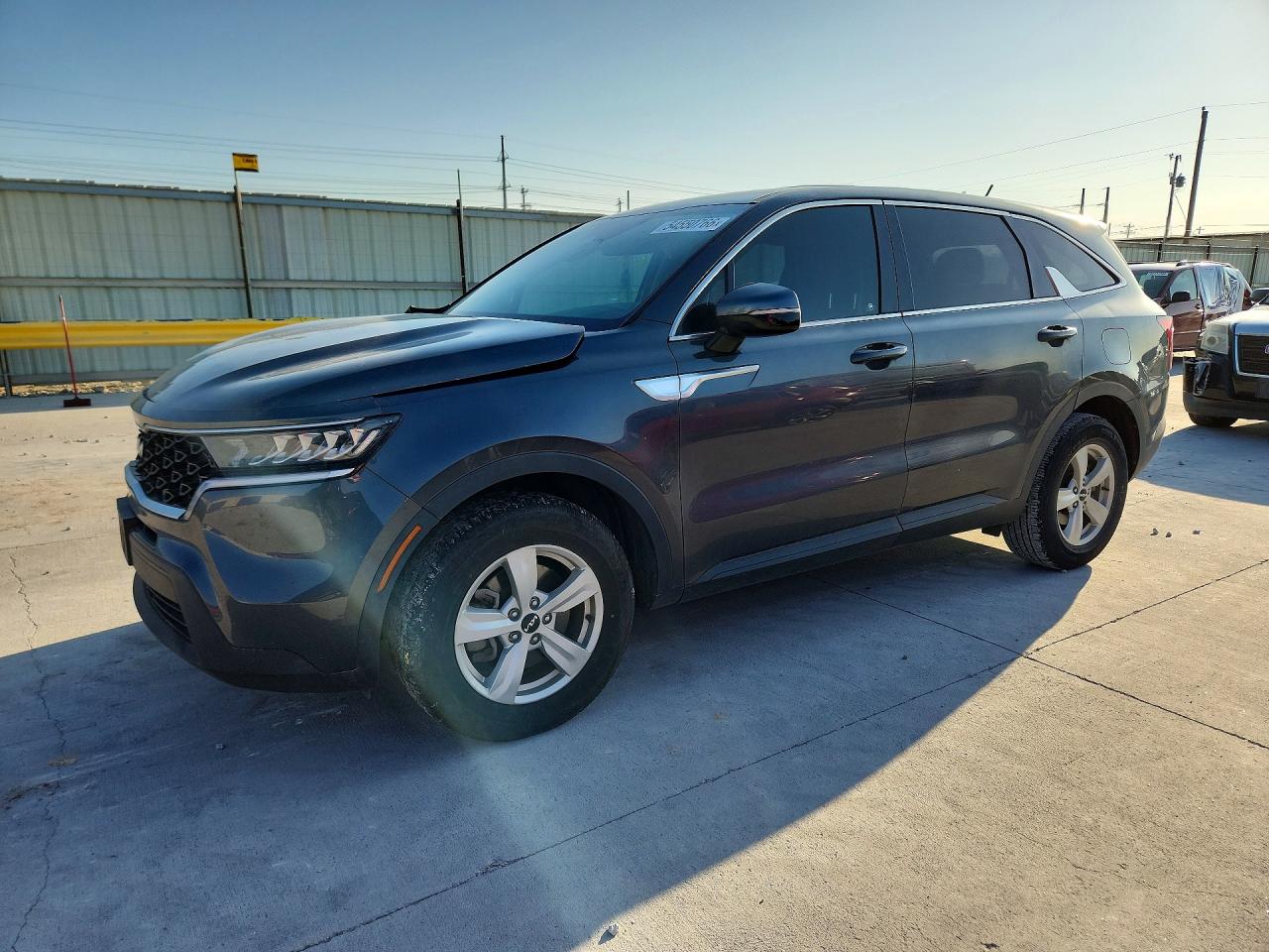 2022 KIA SORENTO LX