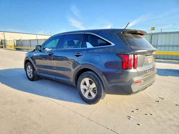 2022 KIA SORENTO LX