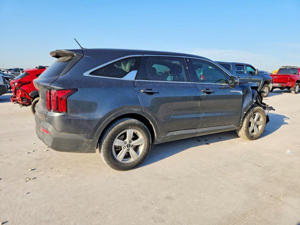 2022 KIA SORENTO LX