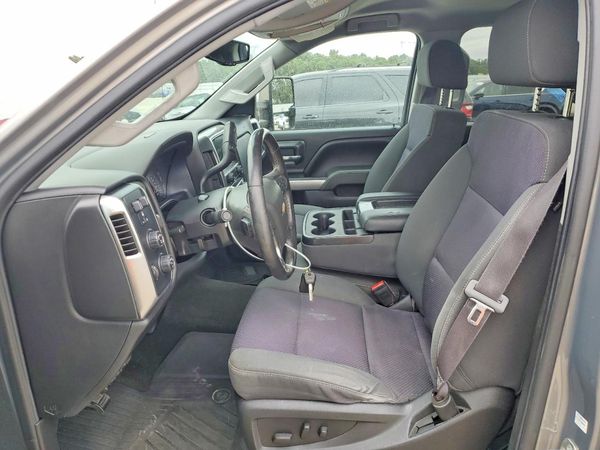 2017 CHEVROLET SILVERADO LT — DENT