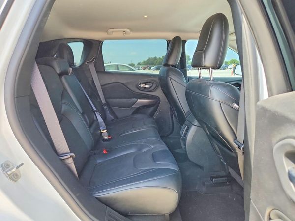 2022 JEEP CHEROKEE LATITUDE LUX 4X2