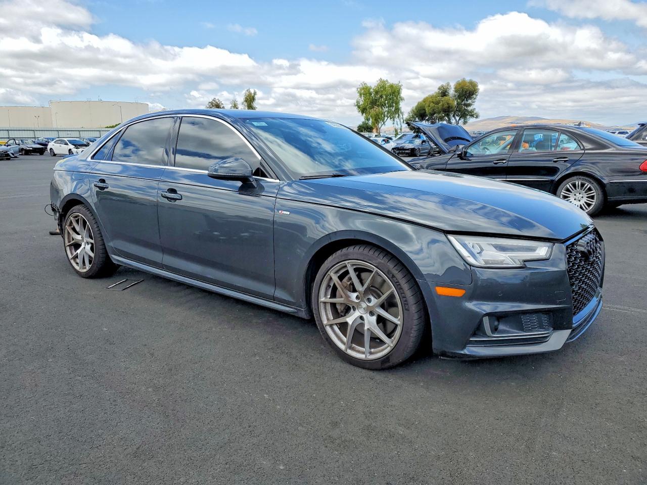 2017 AUDI A4 quattro Prestige