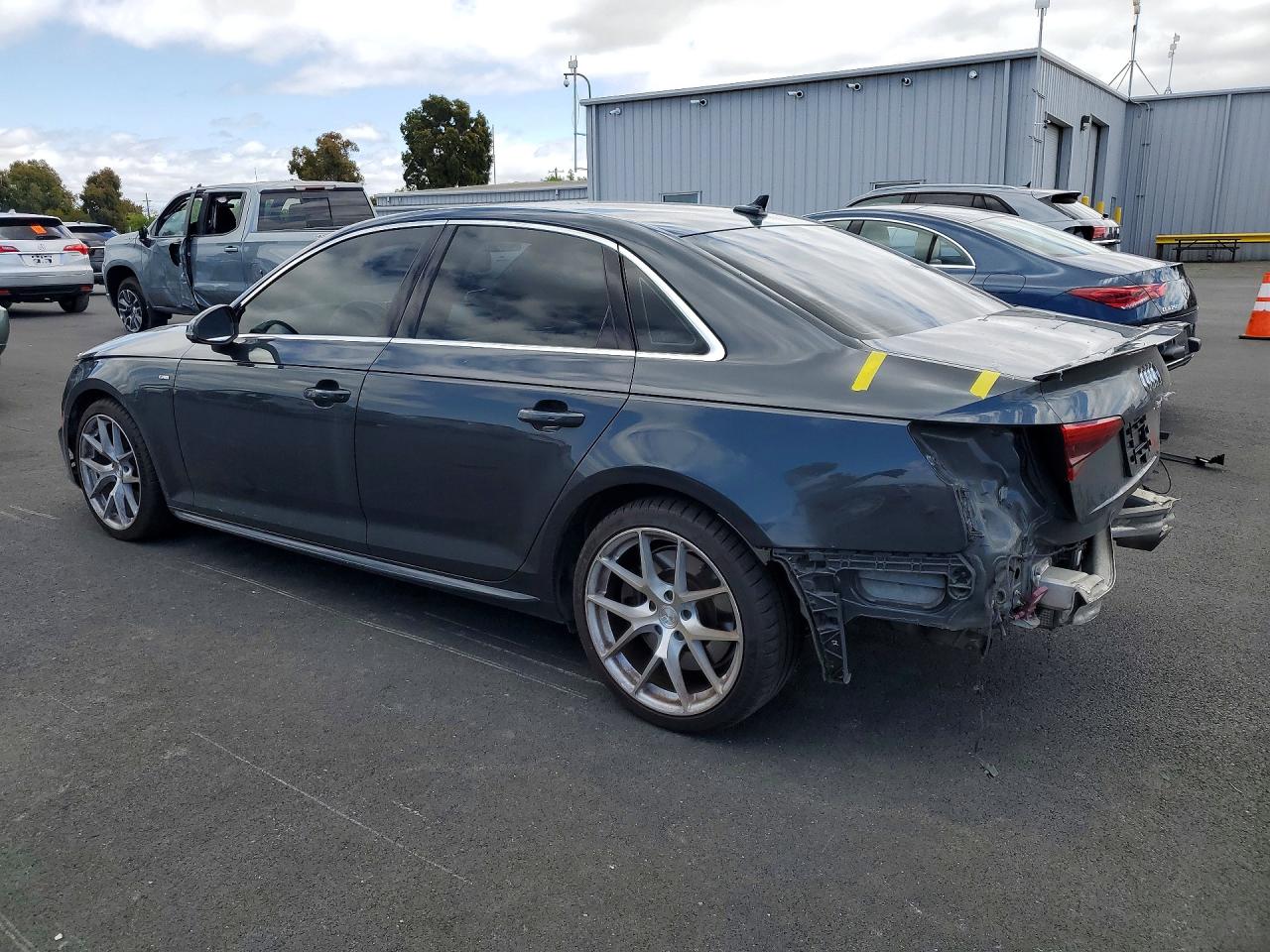 2017 AUDI A4 quattro Prestige