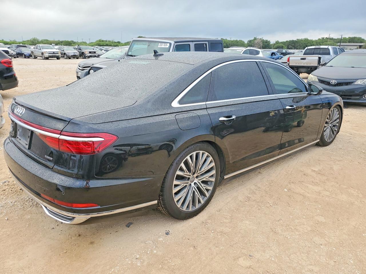 2019 AUDI A8 quattro L
