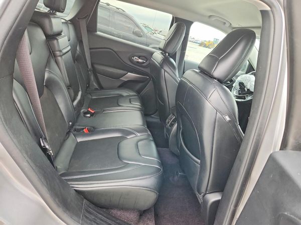 2019 JEEP CHEROKEE LATITUDE PLUS 4X4