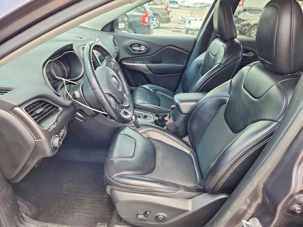 2019 JEEP CHEROKEE