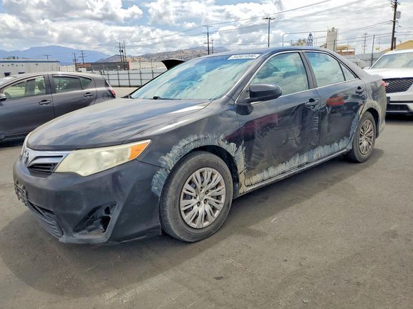 2014 TOYOTA CAMRY