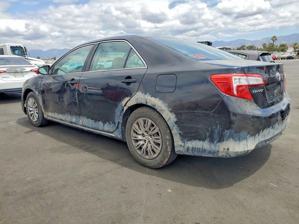 2014 TOYOTA CAMRY
