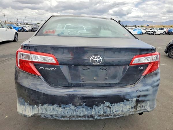 2014 TOYOTA CAMRY