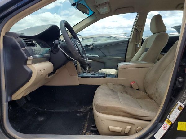 2014 TOYOTA CAMRY