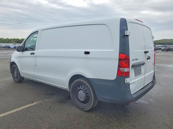 2016 MERCEDES-BENZ METRIS