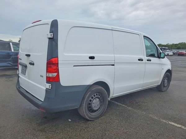 2016 MERCEDES-BENZ METRIS