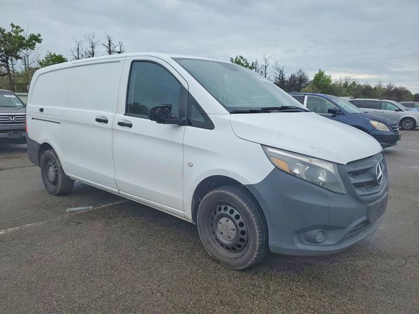 2016 MERCEDES-BENZ METRIS