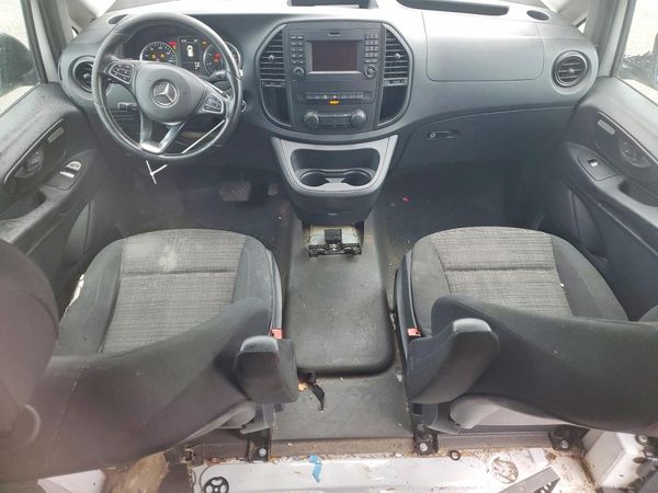 2016 MERCEDES-BENZ METRIS