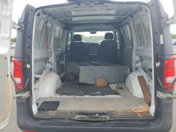 2016 MERCEDES-BENZ METRIS