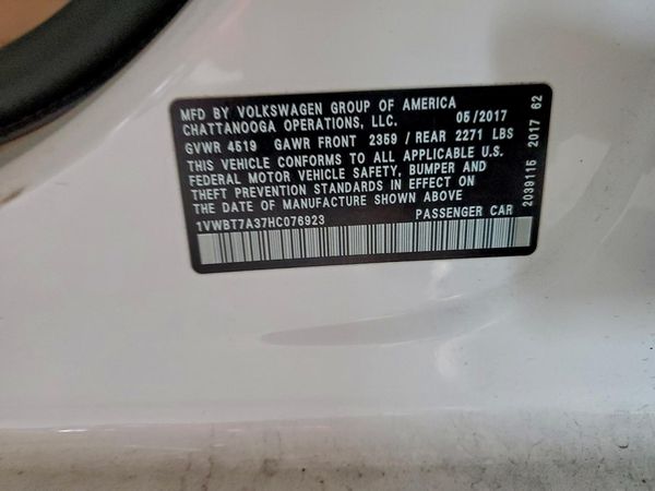 2017 VOLKSWAGEN PASSAT