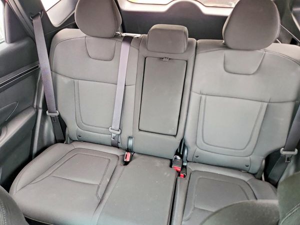 2022 HYUNDAI TUCSON SE