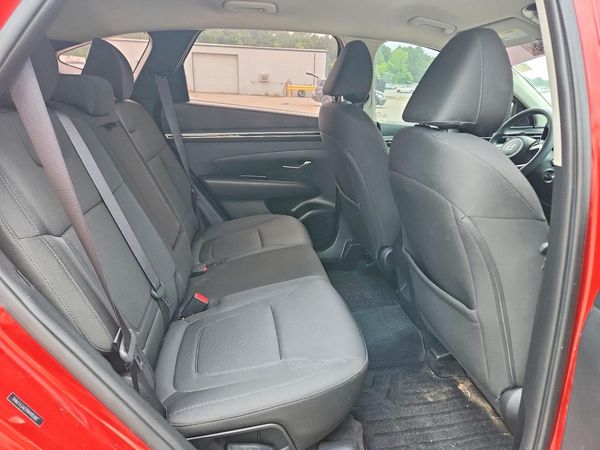 2022 HYUNDAI TUCSON SE