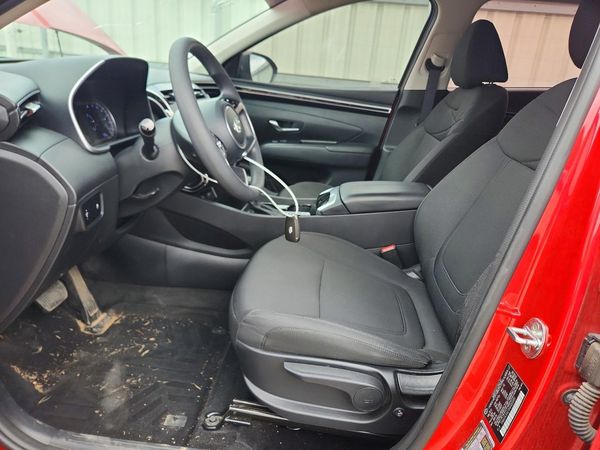 2022 HYUNDAI TUCSON SE