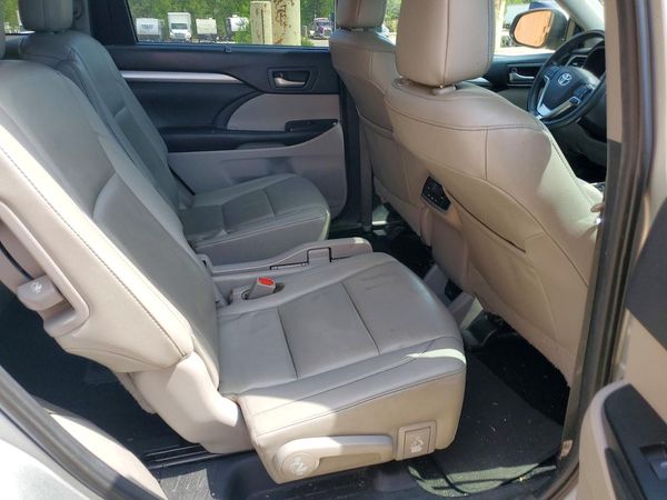 2019 TOYOTA HIGHLANDER SE/XLE